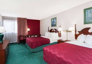 Baymont by Wyndham Queensbury / Lake George