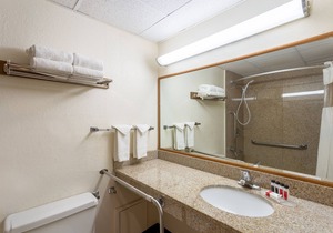 Baymont by Wyndham Queensbury / Lake George