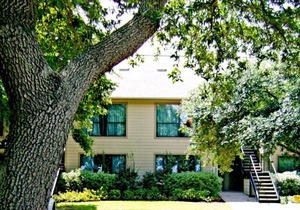 Beautiful 2 bedroom unit at resort, sleeps 6