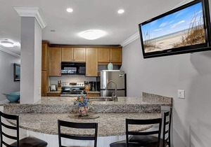 Beautiful Beachside Villa! Oceanfront Pool