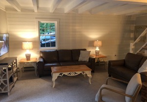 Beautiful Home in Bolton Landing. Short walk to town & beach!