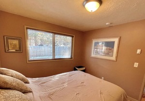Bend Parkside Cottage—aka: 'Dog Paradise'