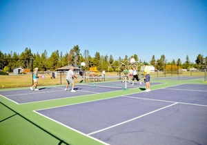 Bend-Sunriver Camping Resort Studio Cabin 8