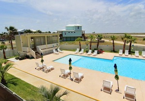 Brand new home in fabulous Paradise Point! Community Pool!