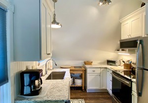 Chautauqua Institution Condo Upscale Central Family Friendly Cottage