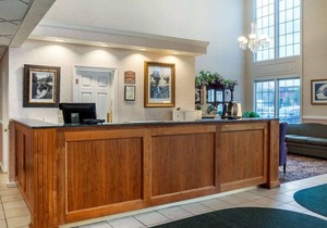 Clarion Hotel & Suites