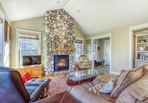 Classy Sisters Townhome