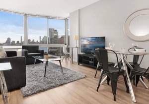 Clean & Spacious 1BR | Work Remote | Free WiFi & Kitchen | Near PATH