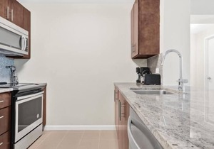 Clean & Spacious 1BR | Work Remote | Free WiFi & Kitchen | Near PATH