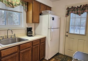 Close to shops/dining, pet-friendly, AC/FP, patio, pool access. A0056 by LRS
