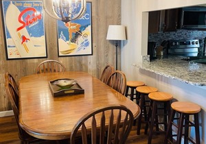 Close to shops/dining/town. TV, WiFi, AC, pet-friendly. A0125 by LRS
