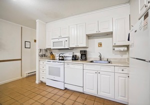 Comfortable one bedroom condo. It offers Killington's best value on top of the mountain F5