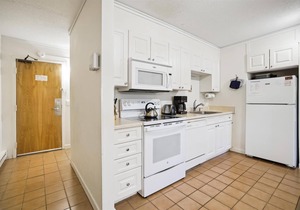 Comfortable one bedroom condo. It offers Killington's best value on top of the mountain F5