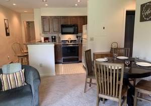 Comfortable, Redecorated Condo at Mount Snow