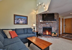 Condo ∙ 2 bedrooms ∙ 6 guests