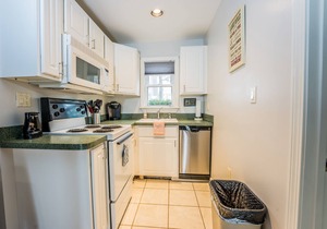 Condo with a VIEW of Winnisquam from your bed~ bring your boat/jet ski