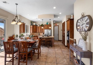 Coral Ridge 1924 | Dog Friendly with a Private Hot Tub & Beautiful Community Pools!