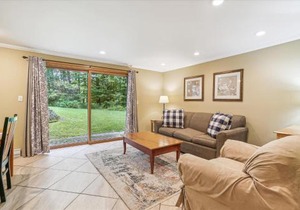 Cozy one bedroom Edgemont A1 condo on the shuttle route & ski back trail