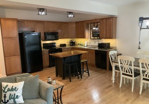 Cozy townhouse in the heart of Bolton Landing