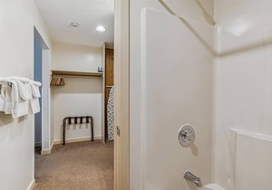 Deluxe 1 bedroom suite located on first floor with outdoor heated pool 118/120