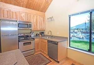 Deluxe Studio Condo with Private Boat Dock - Spend a Month In Tahoe!