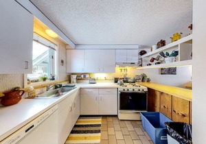 Family-Friendly Condo with Shared Pool/Hot Tub/Tennis, Patio, Fireplace, & WiFi