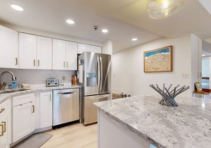 Gorgeous mtn-view condo next to Killington Resort - pool, hot tub & ski shuttle