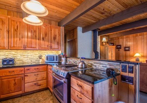 GRIZ06 - Chalet-Style Home at South End of Sunriver, Short Walk to Village