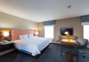 Hampton Inn and Suites Jamestown