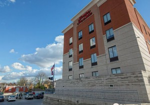 Hampton Inn & Suites Cincinnati / Uptown - University Area
