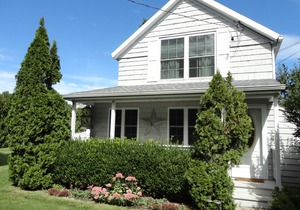 HAMPTONS RETREAT *POOL & HOT TUB*