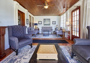 Historic Downtown Home w/Bar Room, Hot Tub