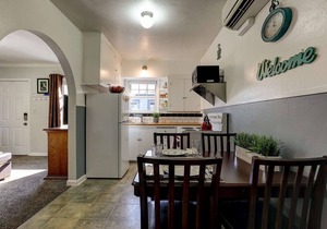 Historic Drake Cottage - Walk to Downtown Bend - Drake Park Across the Street - Perfect for Couples