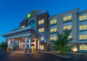 Holiday Inn Express Hotel & Suites Woodbridge