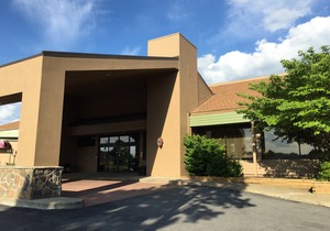 Holiday Lodge Hotel & Conference Center