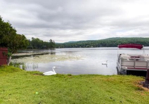 Kamp Koby - Lake Front camp on Lake Hortonia