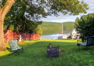 Kamp Koby - Lake Front camp on Lake Hortonia