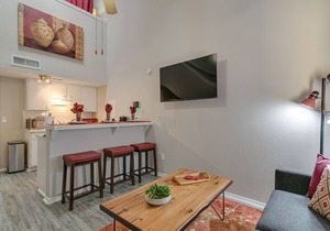 King Bed✶4K TVs✶Ultra Fast Internet✶2 Car Parking #107