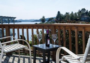Lake Point Hideaway