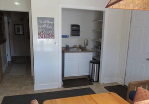 Lodge/ Bunk House with Access to LI Sound