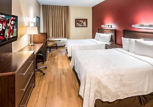 Look No Further! 2 Great Units, Close to Famous Dave's Bar-B-Que, Pets Allowed!