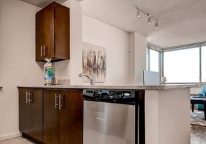 Luxury 2BR | Full Kitchen | Steps from PATH | by GLS