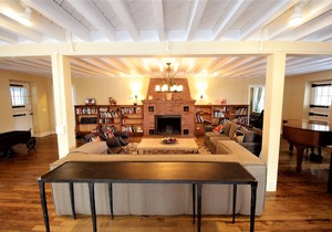 Luxury Berkshires Retreat in Lenox - Main House & Studio