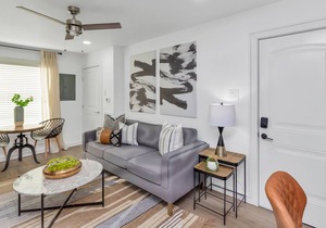 Luxury Boutique Suite near Downtown & Medical Center