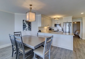Luxury Private Oceanfront Condo w/Balcony, Free WiFi, & Shared Outdoor Pool