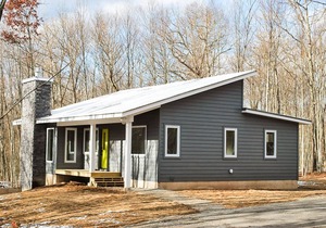 Mid Century Modern Ranch in Catskills Near River