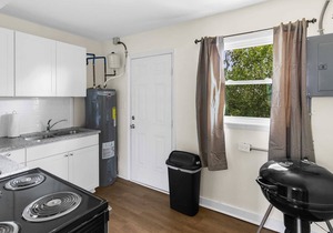 Midtown Apartment, Near Parks! The Bricks Apt 1&2