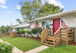 Midtown Apartment, Near Parks! The Bricks Apt 1&2