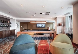 Modern 1 Bedroom Apartments with Manhattan views