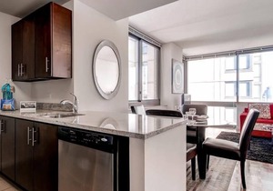 Modern 2BR | Fully Equipped Kitchen | Near PATH by GLS